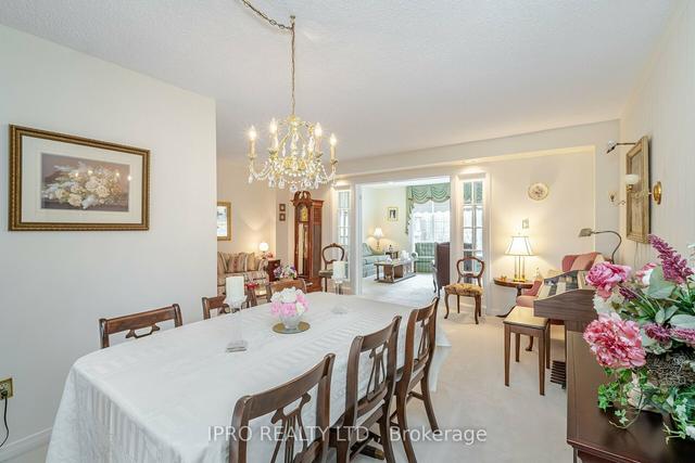 64 Linkdale Rd, House detached with 3 bedrooms, 2 bathrooms and 6 parking in Brampton ON | Image 2