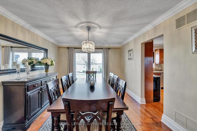 221 Gracefield Ave, House detached with 4 bedrooms, 4 bathrooms and 5 parking in Toronto ON | Image 3