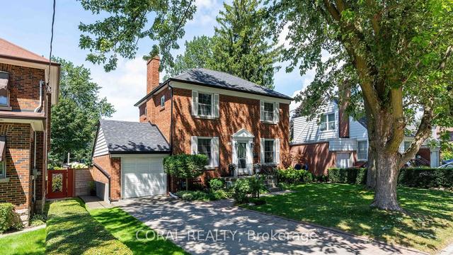 182 King St, House detached with 3 bedrooms, 2 bathrooms and 3 parking in Toronto ON | Image 1