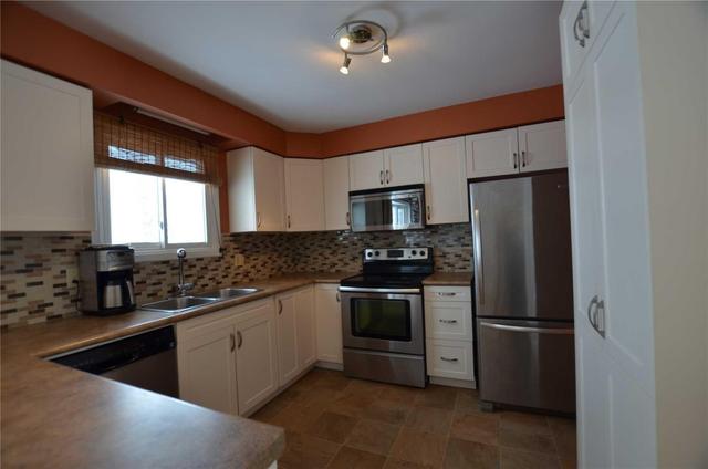 7563 9th Line E, House detached with 3 bedrooms, 2 bathrooms and 30 parking in Essa ON | Image 4