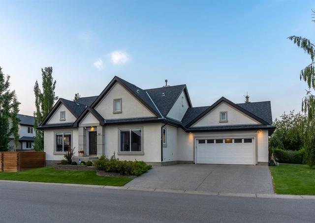202 Cranleigh View Se, House detached with 4 bedrooms, 2 bathrooms and 4 parking in Calgary AB | Image 1