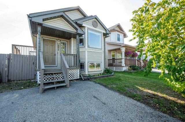 8833 66 Avenue, House detached with 4 bedrooms, 1 bathrooms and 2 parking in Grande Prairie AB | Image 1