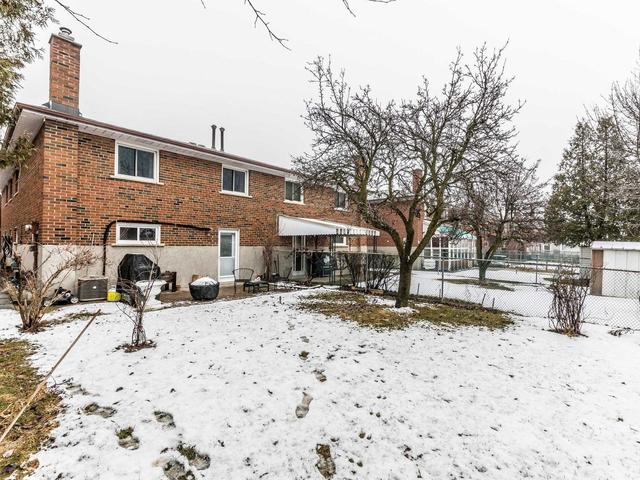 3646 Molly Ave, House semidetached with 3 bedrooms, 2 bathrooms and 4 parking in Mississauga ON | Image 33