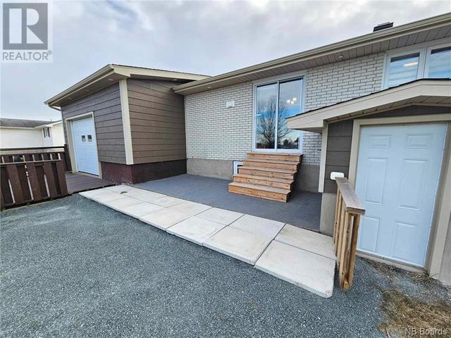 543 Principale, House detached with 3 bedrooms, 2 bathrooms and null parking in Beresford NB | Image 4
