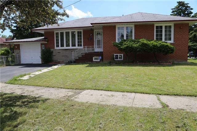 34 Gaitwin Pl, House detached with 3 bedrooms, 3 bathrooms and 2 parking in Toronto ON | Image 1