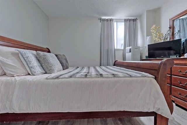 502 - 940 Caledonia Rd, Condo with 3 bedrooms, 1 bathrooms and 1 parking in Toronto ON | Image 24