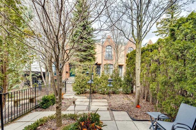 34 Marlborough Ave, House attached with 3 bedrooms, 4 bathrooms and 2 parking in Toronto ON | Image 33