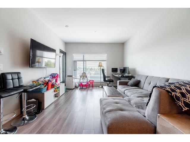 304 - 9015 120 Street, Condo with 2 bedrooms, 2 bathrooms and 1 parking in Delta BC | Image 3