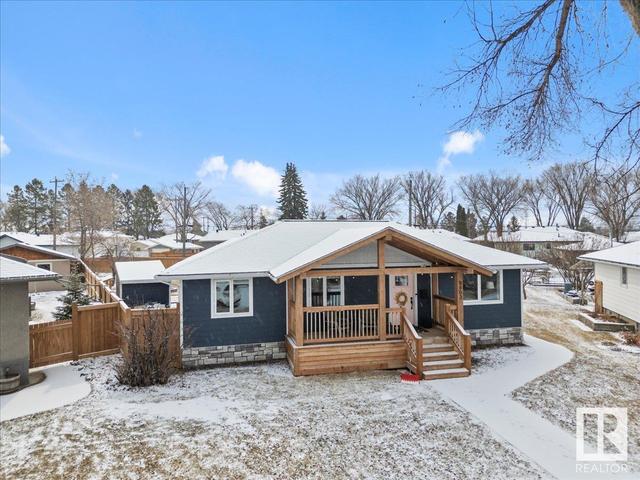 8803 65 Av Nw, House detached with 4 bedrooms, 3 bathrooms and 6 parking in Edmonton AB | Image 55