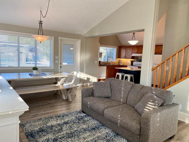 4116 - 35468 Range Road 30, House detached with 2 bedrooms, 2 bathrooms and 2 parking in Red Deer County AB | Image 2
