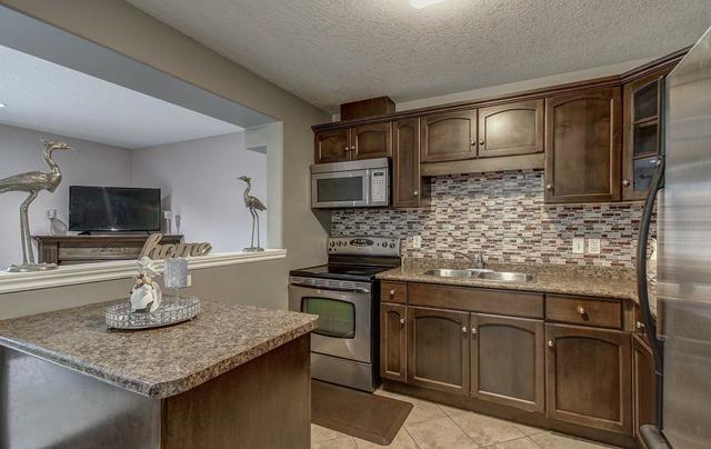 73 Washburn Dr, House attached with 3 bedrooms, 3 bathrooms and 2 parking in Guelph ON | Image 4