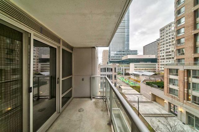 305 - 761 Bay St, Condo with 1 bedrooms, 1 bathrooms and 0 parking in Toronto ON | Image 19