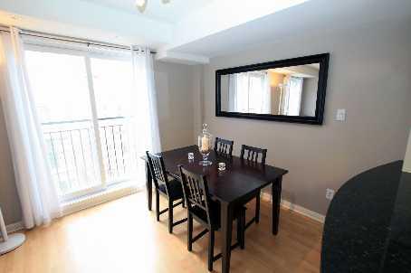 1106 - 20 Laidlaw St, Townhouse with 2 bedrooms, 2 bathrooms and 1 parking in Toronto ON | Image 3