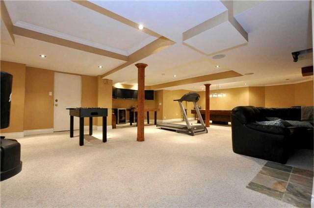 856 Damascus Crt, House detached with 5 bedrooms, 4 bathrooms and 6 parking in Newmarket ON | Image 15