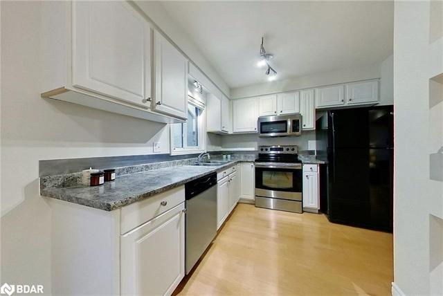 225 Baker Street, House attached with 2 bedrooms, 1 bathrooms and 3 parking in Waterloo ON | Image 26