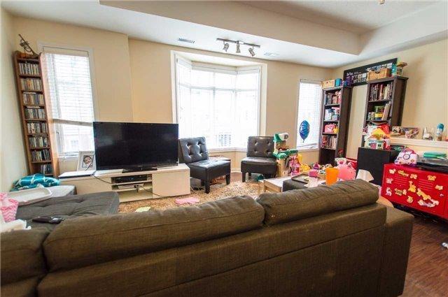 Th 11 - 11 Niagara St, Townhouse with 2 bedrooms, 1 bathrooms and 1 parking in Toronto ON | Image 6