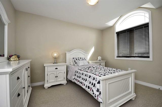 8 Vic Chambers Pl, House detached with 4 bedrooms, 3 bathrooms and 4 parking in Brant ON | Image 25