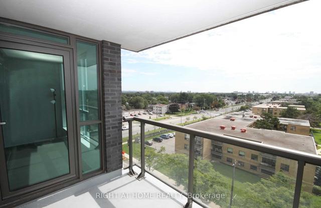 817 - 80 Esther Lorrie Dr, Condo with 1 bedrooms, 1 bathrooms and 1 parking in Toronto ON | Image 3