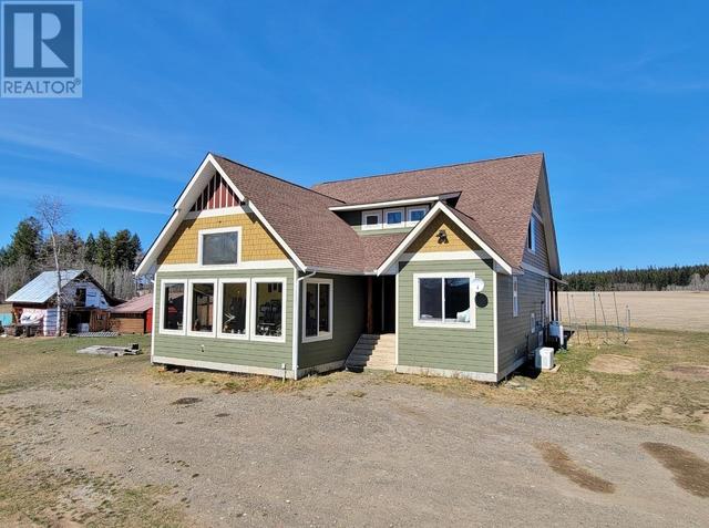 4315 Parker Drive, House detached with 4 bedrooms, 3 bathrooms and null parking in Cariboo F BC | Image 3