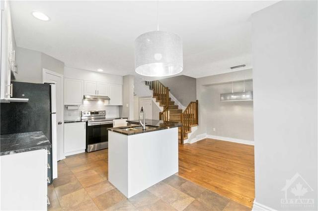 410 Grey Seal Circle, Townhouse with 3 bedrooms, 3 bathrooms and 3 parking in Ottawa ON | Image 9