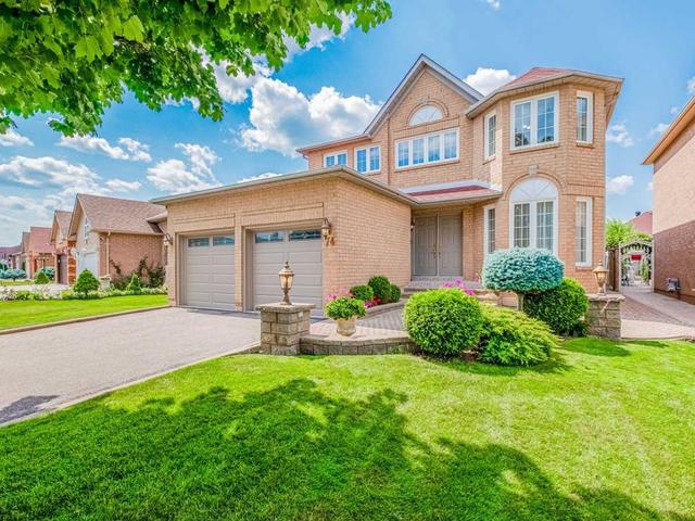 74 Red Maple Dr, House detached with 4 bedrooms, 3 bathrooms and 6 parking in Brampton ON | Image 1