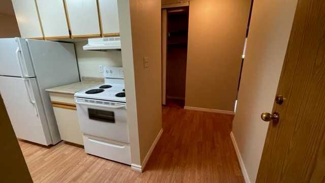 202 - 3002 56 Avenue, Condo with 2 bedrooms, 1 bathrooms and 1 parking in Lloydminster (Part) AB | Image 5