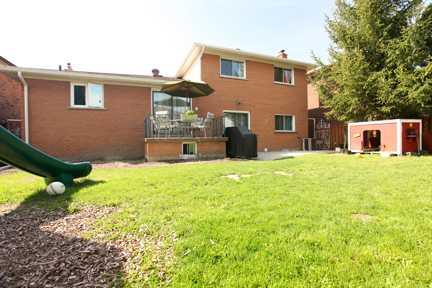 81 Poplar Heights Dr, House detached with 4 bedrooms, 3 bathrooms and 2 parking in Toronto ON | Image 9