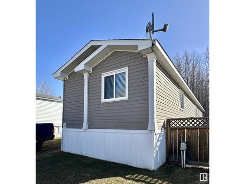 32 Pleasantview Mhp, Home with 3 bedrooms, 2 bathrooms and null parking in Drayton Valley AB | Card Image