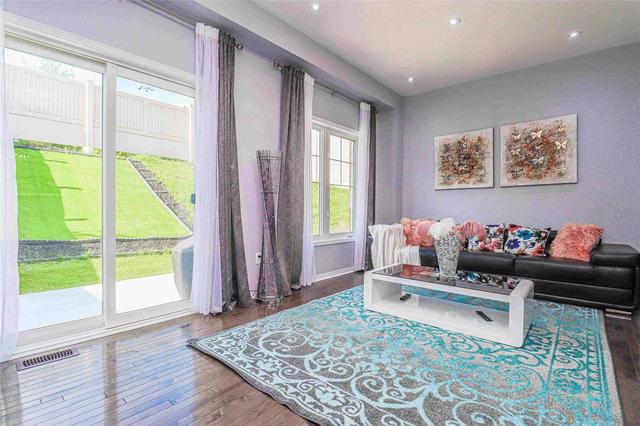 219 Checkerberry Cres, House semidetached with 4 bedrooms, 4 bathrooms and 4 parking in Brampton ON | Image 9