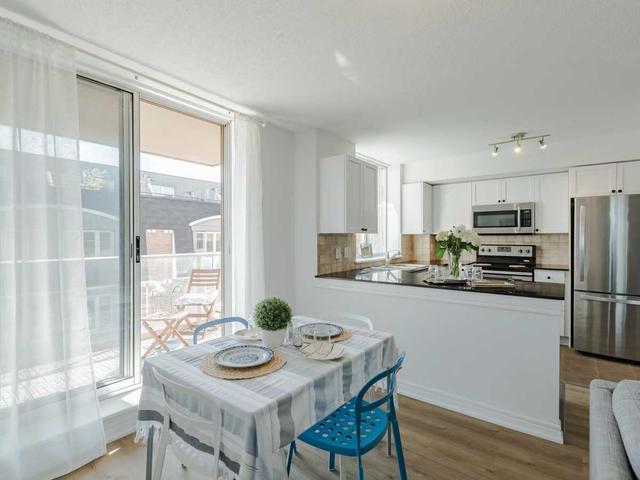 404 - 1369 Bloor St W, Condo with 2 bedrooms, 2 bathrooms and 1 parking in Toronto ON | Image 8