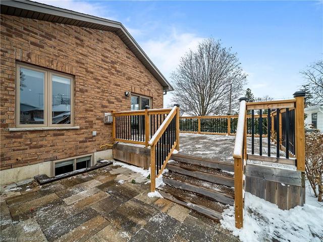 247b Grand Street, House semidetached with 4 bedrooms, 3 bathrooms and 1 parking in Brantford ON | Image 25