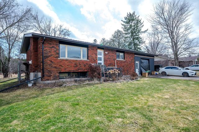 2317 Old Norwood Rd, House detached with 2 bedrooms, 1 bathrooms and 8 parking in Otonabee South Monaghan ON | Image 1
