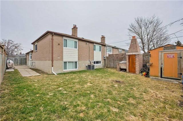 101 Aloma Cres, House semidetached with 3 bedrooms, 2 bathrooms and 5 parking in Brampton ON | Image 20