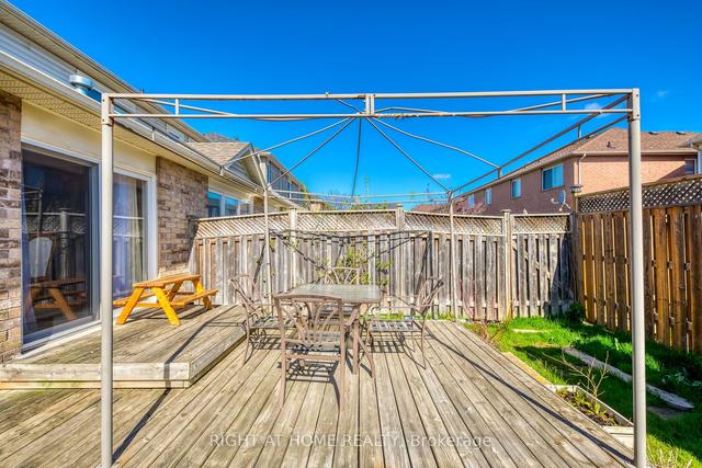 695 Edwards Ave W, House attached with 3 bedrooms, 3 bathrooms and 3 parking in Milton ON | Image 30