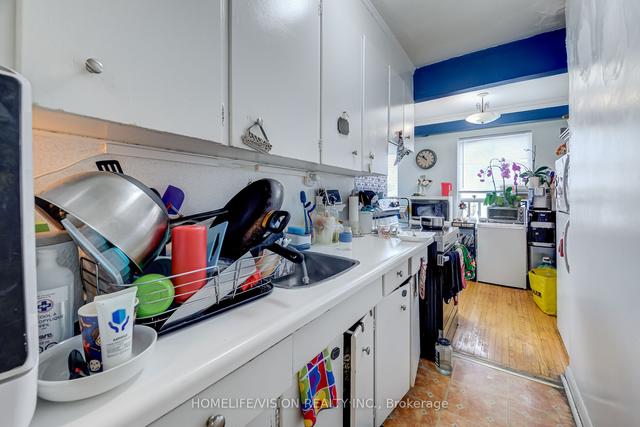 2639 Keele St, House detached with 9 bedrooms, 12 bathrooms and 12 parking in Toronto ON | Image 4