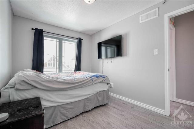136 Freeport Avenue, Townhouse with 3 bedrooms, 3 bathrooms and 2 parking in Ottawa ON | Image 18