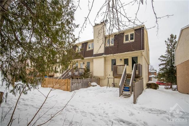 389 Pickford Drive, Townhouse with 3 bedrooms, 3 bathrooms and 3 parking in Ottawa ON | Image 5