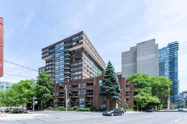 903 - 15 Mcmurrich St, Condo with 2 bedrooms, 2 bathrooms and 1 parking in Toronto ON | Image 1
