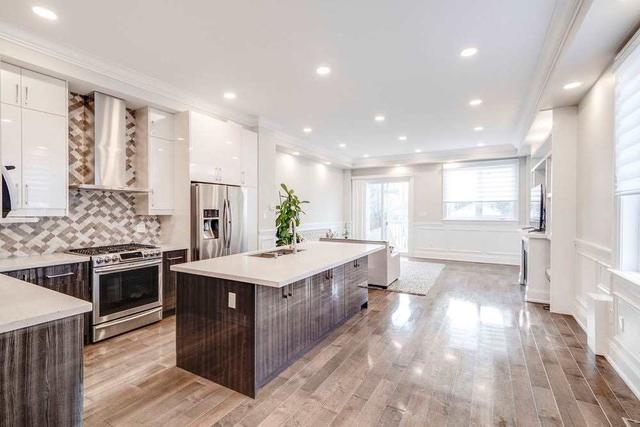26b Scotia Ave, House detached with 4 bedrooms, 5 bathrooms and 3 parking in Toronto ON | Image 18