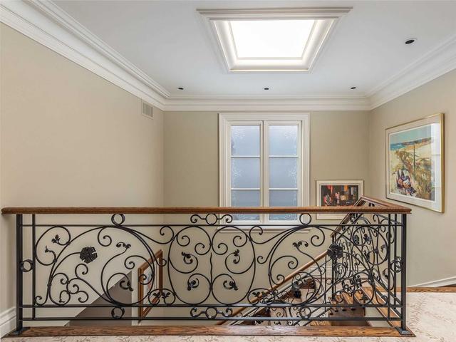 570 Bedford Park Ave, House detached with 4 bedrooms, 4 bathrooms and 6 parking in Toronto ON | Image 24