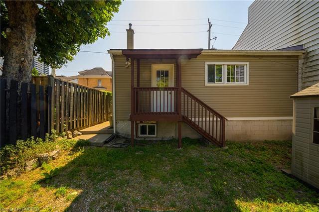 68 Ray Street S, House detached with 2 bedrooms, 1 bathrooms and 1 parking in Hamilton ON | Image 30