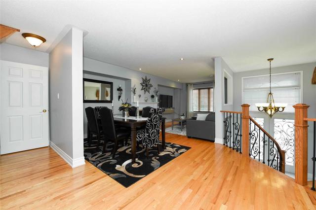 19 Cedarvalley Blvd, House attached with 4 bedrooms, 3 bathrooms and 4 parking in Brampton ON | Image 8