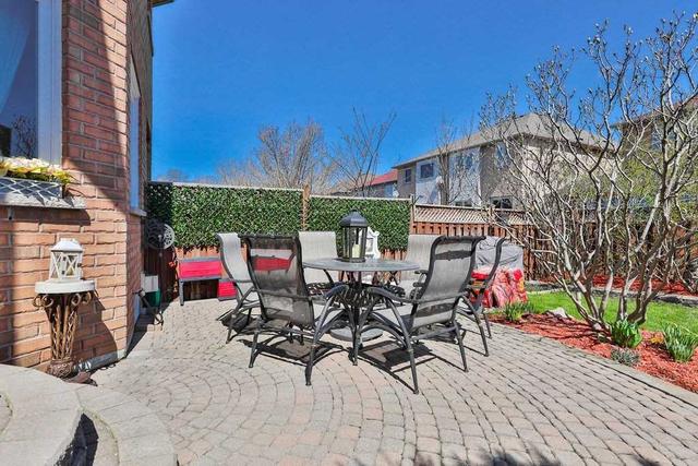 5488 Tree Crest Crt, House semidetached with 3 bedrooms, 3 bathrooms and 3 parking in Mississauga ON | Image 22
