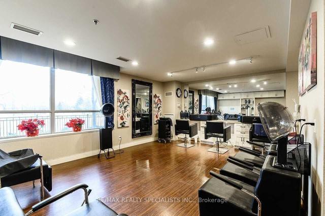 602 - 810 Scollard Crt, Condo with 2 bedrooms, 2 bathrooms and 1 parking in Mississauga ON | Image 10
