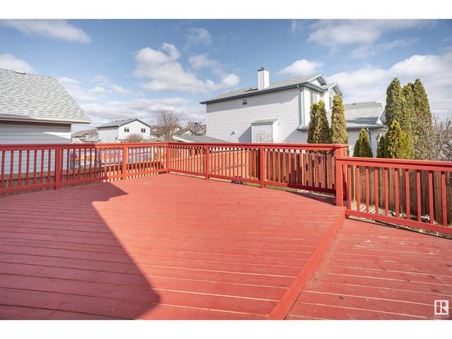 2210 37a Avenue Nw Nw, House detached with 5 bedrooms, 3 bathrooms and 5 parking in Edmonton AB | Image 31