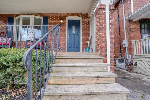 28 Sixth St, House detached with 3 bedrooms, 1 bathrooms and 1 parking in Toronto ON | Image 12