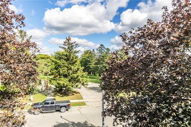 4 - 86 Burns Drive, House attached with 2 bedrooms, 2 bathrooms and 1 parking in Guelph ON | Image 25