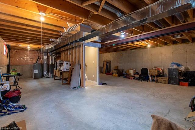 Large unfinished basement | Image 19