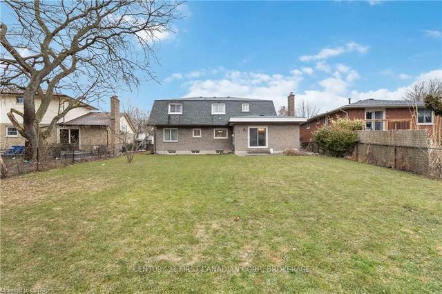 916 Farnham Rd, House detached with 4 bedrooms, 3 bathrooms and 4 parking in London ON | Image 32