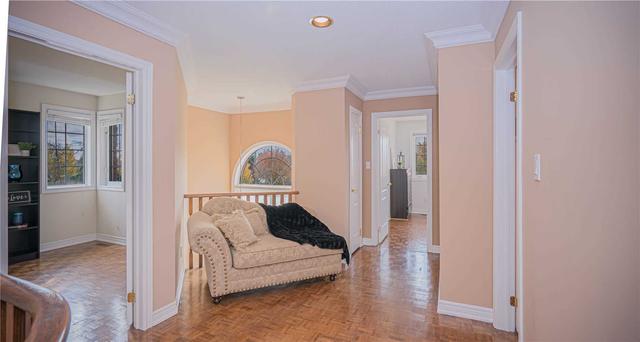 106 Wildhaven Cres, House detached with 4 bedrooms, 4 bathrooms and 4 parking in Vaughan ON | Image 11